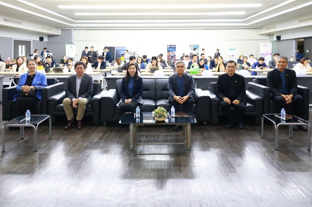 “ดีพร้อม” ปลุกพลังนักธุรกิจรุ่นใหม่ ติดอาวุธเติมทักษะ เดินหน้า “DIPROM Young SMEs Network ครั้งที่ 2” หวังยกระดับธุรกิจครอบครัวสู่อุตสาหกรรมไทยยุคใหม่ คาดเกิดมูลค่าทางธุรกิจกว่า 50 ล้านบาท
