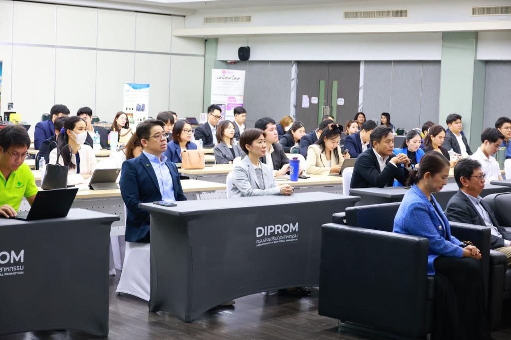 “ดีพร้อม” ปลุกพลังนักธุรกิจรุ่นใหม่ ติดอาวุธเติมทักษะ เดินหน้า “DIPROM Young SMEs Network ครั้งที่ 2” หวังยกระดับธุรกิจครอบครัวสู่อุตสาหกรรมไทยยุคใหม่ คาดเกิดมูลค่าทางธุรกิจกว่า 50 ล้านบาท