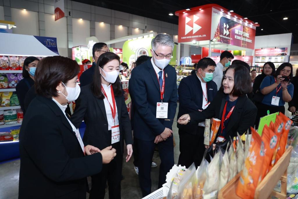 “ปลัดณัฐพล” นำทีม อุตฯ เยี่ยมชมครัว "ดีพร้อม" ในงาน THAIFEX – ANUGA ASIA 2025 ภายใต้แนวคิด The Great Ingredients เปิดประสบการณ์ ให้โอกาส เสริมแกร่งธุรกิจ ขยายตลาด เชื่อมต่อคู่ค้าคุณภาพระดับโลก ตามนโยบาย รมว.เอกนัฏ