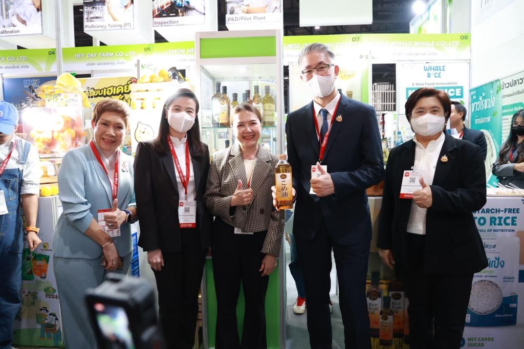 “ปลัดณัฐพล” นำทีม อุตฯ เยี่ยมชมครัว "ดีพร้อม" ในงาน THAIFEX – ANUGA ASIA 2025 ภายใต้แนวคิด The Great Ingredients เปิดประสบการณ์ ให้โอกาส เสริมแกร่งธุรกิจ ขยายตลาด เชื่อมต่อคู่ค้าคุณภาพระดับโลก ตามนโยบาย รมว.เอกนัฏ