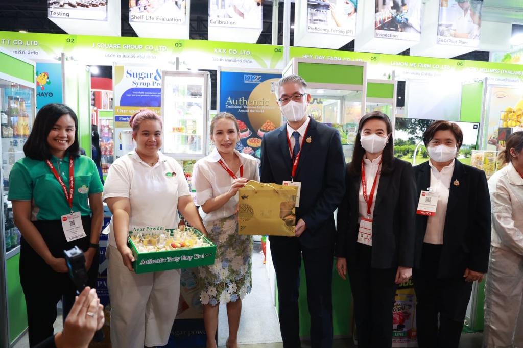 “ปลัดณัฐพล” นำทีม อุตฯ เยี่ยมชมครัว "ดีพร้อม" ในงาน THAIFEX – ANUGA ASIA 2025 ภายใต้แนวคิด The Great Ingredients เปิดประสบการณ์ ให้โอกาส เสริมแกร่งธุรกิจ ขยายตลาด เชื่อมต่อคู่ค้าคุณภาพระดับโลก ตามนโยบาย รมว.เอกนัฏ