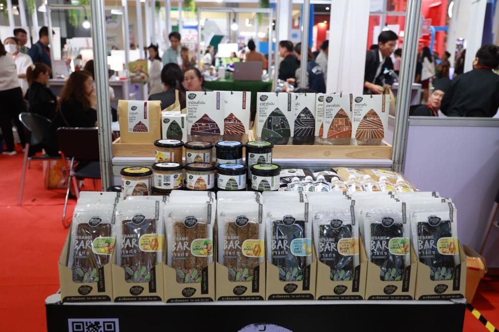“ปลัดณัฐพล” นำทีม อุตฯ เยี่ยมชมครัว "ดีพร้อม" ในงาน THAIFEX – ANUGA ASIA 2025 ภายใต้แนวคิด The Great Ingredients เปิดประสบการณ์ ให้โอกาส เสริมแกร่งธุรกิจ ขยายตลาด เชื่อมต่อคู่ค้าคุณภาพระดับโลก ตามนโยบาย รมว.เอกนัฏ