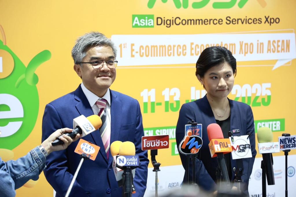 “ดีพร้อม“ หนุนนวัตกรรมและเทคโนโลยีอีคอมเมิร์ซ ร่วมงาน ADSX 2025 หวังยกระดับระบบนิเวศทางธุรกิจให้ผู้ประกอบการไทยก้าวสู่เศรษฐกิจดิจิทัล สอดรับนโยบาย รมว.เอกนัฏ