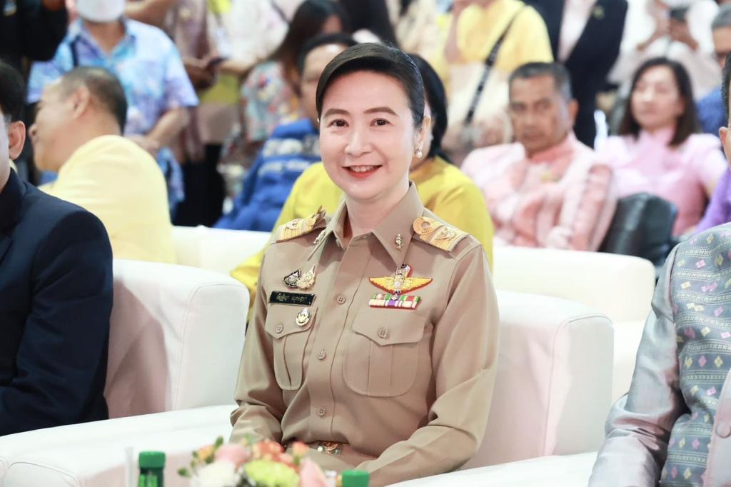 “ดีพร้อม” ร่วมแสดงศักยภาพการยกระดับสินค้าชุมชน พร้อมยกทัพ ผปก. 36 ราย เข้าทดสอบตลาดในงาน OTOP MIDYEAR 2025 คาดสร้างรายได้กว่า 7 ลบ.