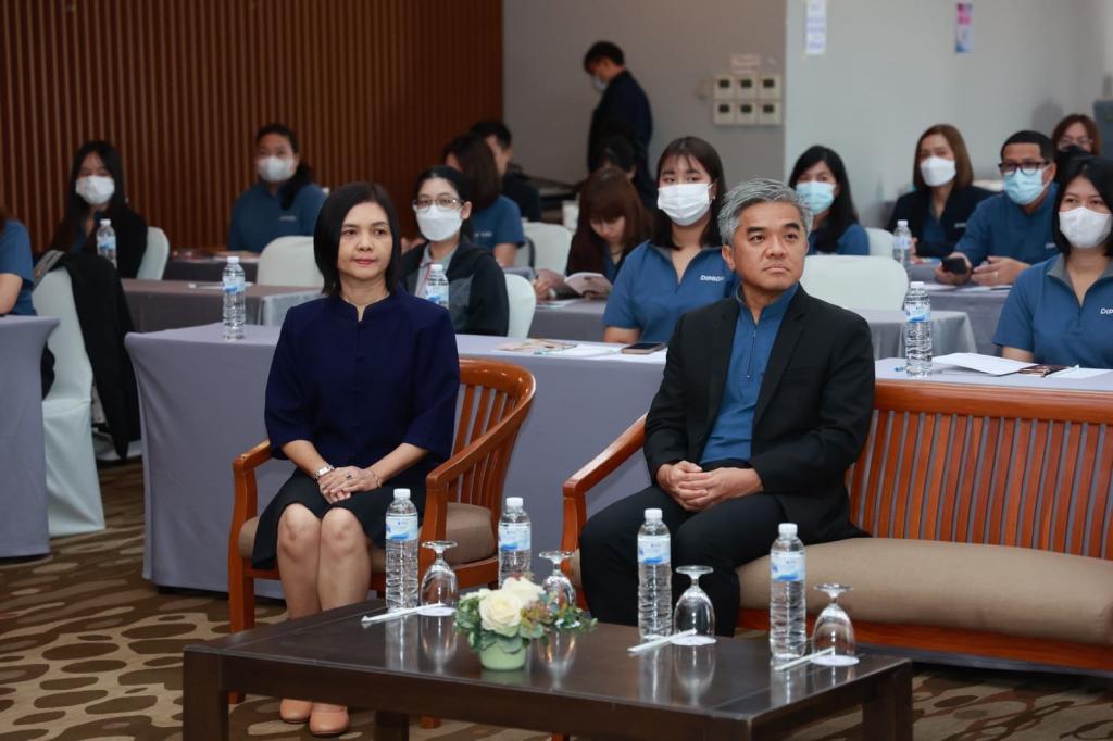 “ดีพร้อม” เร่งพัฒนาบุคลากร เสริมความเข้าใจ พ.ร.บ.ข้อมูลข่าวสารฯ ยกระดับบริการประชาชนผ่านศูนย์ข้อมูลข่าวสาร 13 แห่งทั่วประเทศ ตามแนวทาง 4 ให้ 1 ปฏิรูป ของ อธิบดีณัฏฐิญา