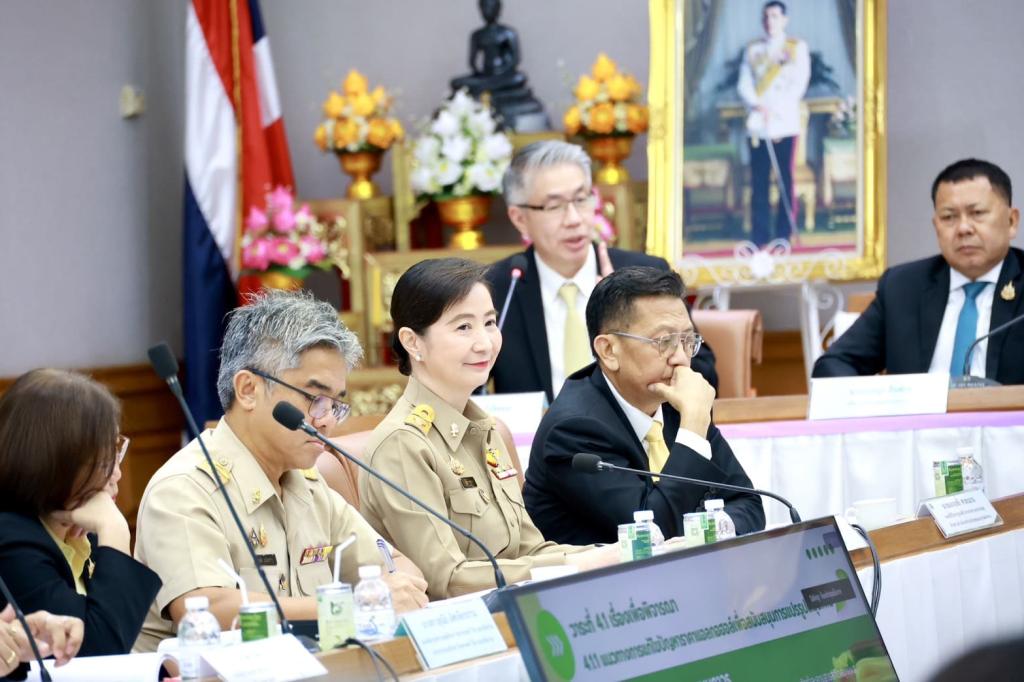 “ปลัดณัฐพล” นำทีม พร้อมด้วย “อธิบดีณัฏฐิญา” ร่วมหารือแนวทางส่งเสริมอุตสาหกรรมสมุนไพร สืบทอดภูมิปัญญาวัฒนธรรมไทยที่ทรงคุณค่า