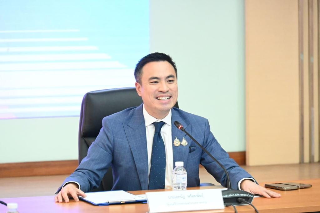 “ดีพร้อม” ดันซอฟต์พาวเวอร์แฟชั่นไทย คัด 3 แบรนด์ชนะเลิศ ชูศักยภาพนักออกแบบไทย โชว์ผลงานสู่ระดับสากล ตามนโยบาย รมว.เอกนัฏ