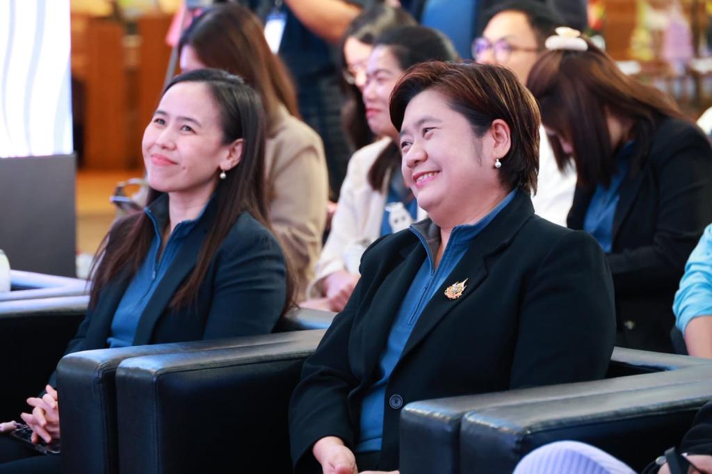 “ดีพร้อม” ดันซอฟต์พาวเวอร์แฟชั่นไทย คัด 3 แบรนด์ชนะเลิศ ชูศักยภาพนักออกแบบไทย โชว์ผลงานสู่ระดับสากล ตามนโยบาย รมว.เอกนัฏ