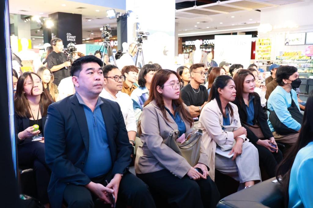 “ดีพร้อม” ดันซอฟต์พาวเวอร์แฟชั่นไทย คัด 3 แบรนด์ชนะเลิศ ชูศักยภาพนักออกแบบไทย โชว์ผลงานสู่ระดับสากล ตามนโยบาย รมว.เอกนัฏ