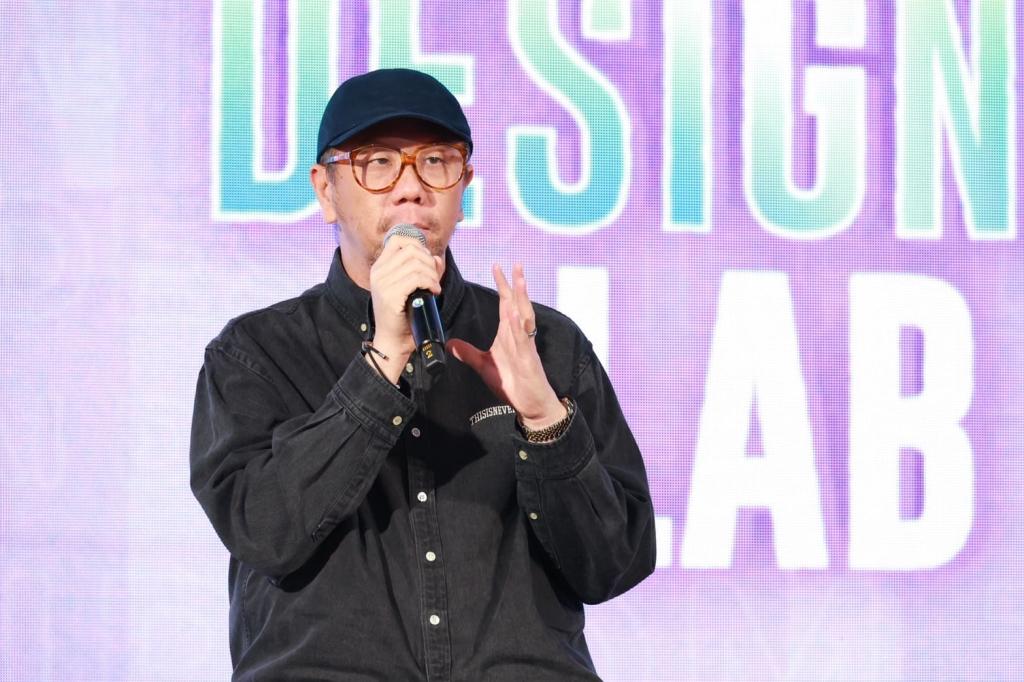 “ดีพร้อม” ดันซอฟต์พาวเวอร์แฟชั่นไทย คัด 3 แบรนด์ชนะเลิศ ชูศักยภาพนักออกแบบไทย โชว์ผลงานสู่ระดับสากล ตามนโยบาย รมว.เอกนัฏ