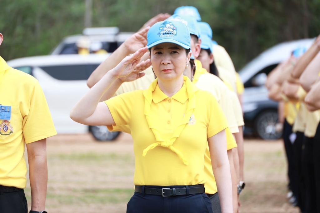 ดีพร้อม รวมพลังกับชาว ก.อุตฯ จิตอาสา “อุตสาหกรรมรวมใจ ปลูกต้นไม้ ฟื้นฟูป่า” เฉลิมพระเกียรติสมเด็จพระราชินี และเนื่องในวันสิ่งแวดล้อมโลก