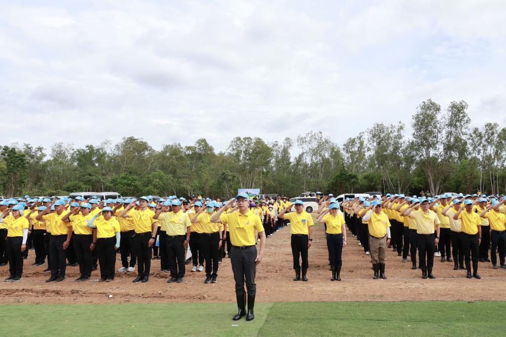 ดีพร้อม รวมพลังกับชาว ก.อุตฯ จิตอาสา “อุตสาหกรรมรวมใจ ปลูกต้นไม้ ฟื้นฟูป่า” เฉลิมพระเกียรติสมเด็จพระราชินี และเนื่องในวันสิ่งแวดล้อมโลก
