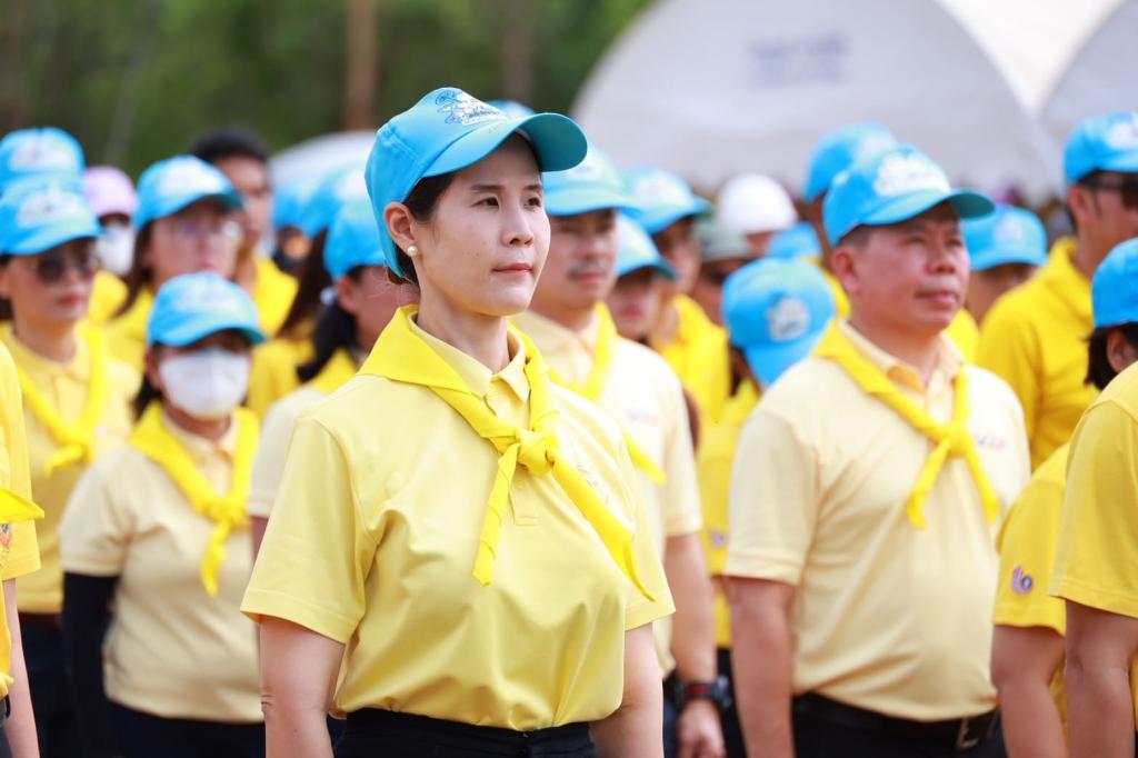 ดีพร้อม รวมพลังกับชาว ก.อุตฯ จิตอาสา “อุตสาหกรรมรวมใจ ปลูกต้นไม้ ฟื้นฟูป่า” เฉลิมพระเกียรติสมเด็จพระราชินี และเนื่องในวันสิ่งแวดล้อมโลก