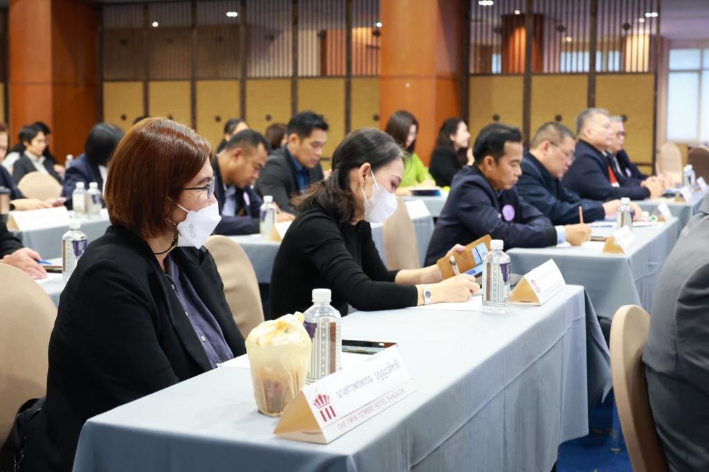 “อธิบดีณัฏฐิญา” ติวเข้มเจ้าหน้าที่ เตรียมพร้อม “อุตสาหกรรมจังหวัด” เพื่อร่วมขับเคลื่อนกระทรวงอุตฯ ผลักดันธุรกิจไทยให้มีการผลิตที่ดี และเซฟ SME ตามนโยบาย รวอ.เอกนัฏ