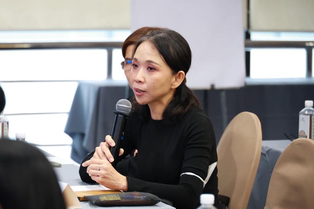 “อธิบดีณัฏฐิญา” ติวเข้มเจ้าหน้าที่ เตรียมพร้อม “อุตสาหกรรมจังหวัด” เพื่อร่วมขับเคลื่อนกระทรวงอุตฯ ผลักดันธุรกิจไทยให้มีการผลิตที่ดี และเซฟ SME ตามนโยบาย รวอ.เอกนัฏ