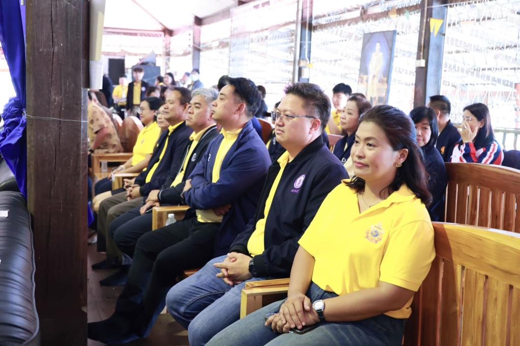 “เอกนัฏ” นำทีม ลงพื้นที่ ชื่นชม “ดีพร้อม” โชว์ผลสำเร็จยกระดับ ดึงวัตถุดิบพื้นถิ่น "ตาลโตนด" ปั้นสินค้าชุมชนต่อยอดสู่ผลิตภัณฑ์สร้างรายได้ชุมชนวัดโบสถ์