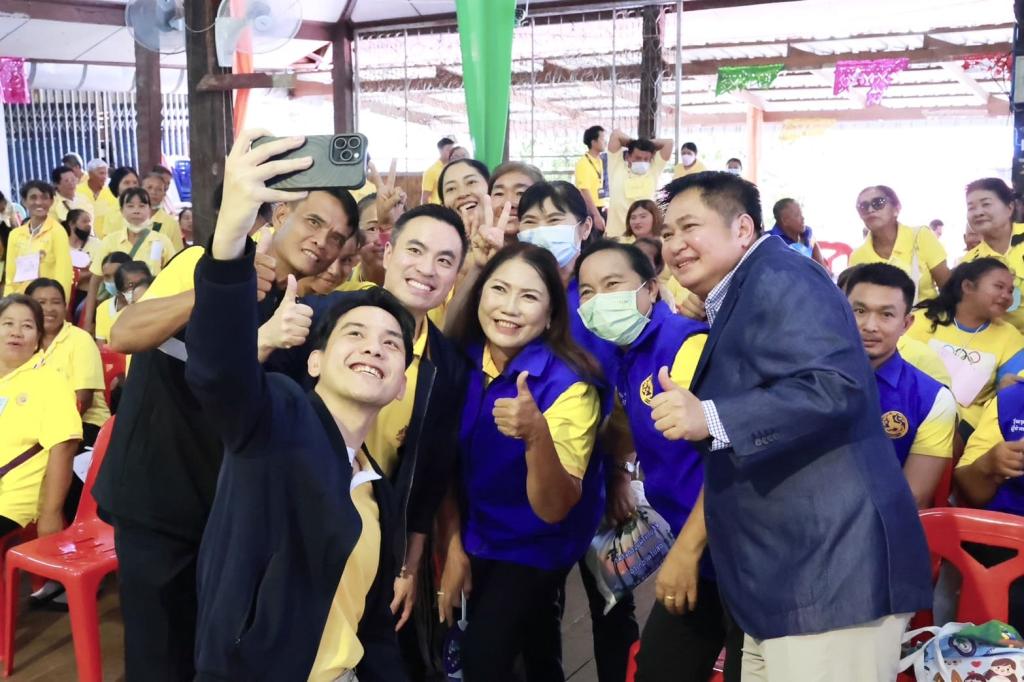 “เอกนัฏ” นำทีม ลงพื้นที่ ชื่นชม “ดีพร้อม” โชว์ผลสำเร็จยกระดับ ดึงวัตถุดิบพื้นถิ่น "ตาลโตนด" ปั้นสินค้าชุมชนต่อยอดสู่ผลิตภัณฑ์สร้างรายได้ชุมชนวัดโบสถ์