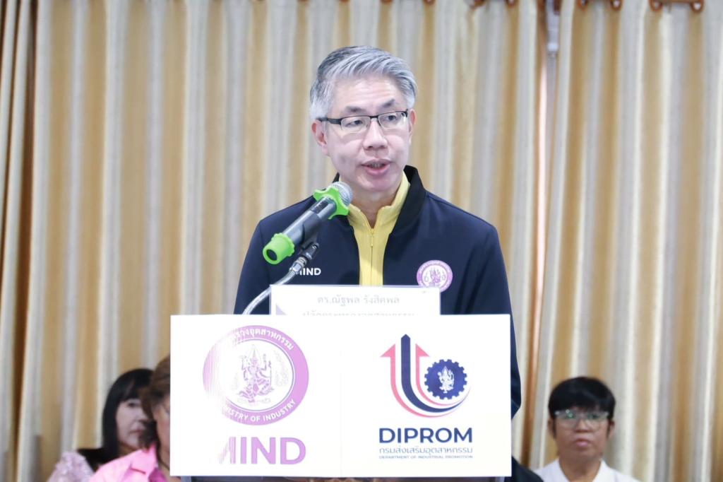"เอกนัฏ" ลงพื้นที่เมืองสองแคว ชมผลงาน "ดีพร้อม" หนุนใช้วัตถุดิบท้องถิ่น ปั้นเมนูอาหาร ส่งเสริมอัตลักษณ์ชุมชนวังทอง ดัน Soft Power ไทย
