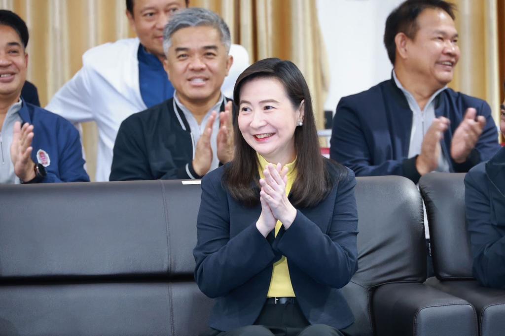 "เอกนัฏ" ลงพื้นที่เมืองสองแคว ชมผลงาน "ดีพร้อม" หนุนใช้วัตถุดิบท้องถิ่น ปั้นเมนูอาหาร ส่งเสริมอัตลักษณ์ชุมชนวังทอง ดัน Soft Power ไทย
