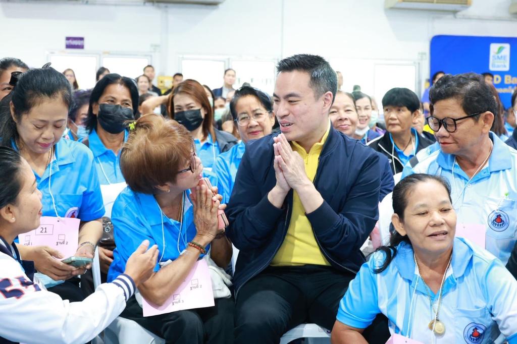 "เอกนัฏ" ลงพื้นที่เมืองสองแคว ชมผลงาน "ดีพร้อม" หนุนใช้วัตถุดิบท้องถิ่น ปั้นเมนูอาหาร ส่งเสริมอัตลักษณ์ชุมชนวังทอง ดัน Soft Power ไทย