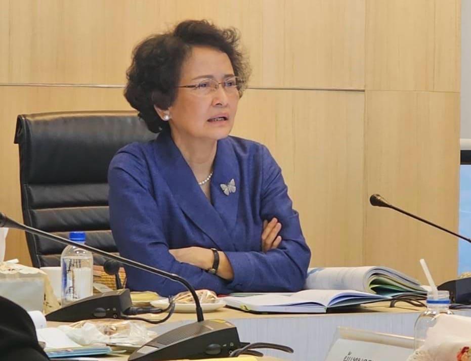 “รองอธิบดีดวงดาว" เข้าร่วมประชุมบอร์ดสถาบันวิจัยและพัฒนาอัญมณีและเครื่องประดับแห่งชาติ ครั้งที่ 6/2568 เตรียมพร้อมจัดงานใหญ่ Bangkok Gems ครั้งที่ 72 ลุยเสริมทัพโครงการซื้อด้วยความมั่นใจ