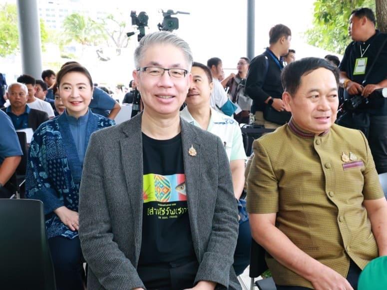“ปลัดณัฐพล“ นำทีม “ดีพร้อม” บินตรงเมืองขามแก่น ร่วมงานเทศกาลอีสานสร้างสรรค์ 2568 พร้อมโชว์ศักยภาพยกระดับอุตฯ สร้างสรรค์ ชู “วงจรชีวิตผลิตภัณฑ์ไม่สิ้นสุด” หนุนพลังซอฟต์พาวเวอร์ไทย