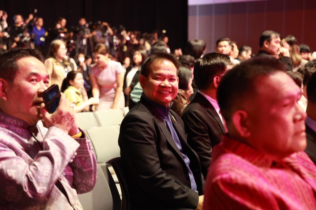 “ปลัดณัฐพล” มอบหมาย “อธิบดีณัฏฐิญา” นำทัพดีพร้อมโชว์ศักยภาพขับเคลื่อนซอฟต์พาวเวอร์อาหารไทย ในงาน “SPLASH – Soft Power Forum 2025” หนุนดึงอัตลักษณ์อาหารพื้นถิ่นชุมชนอวดโฉมเวทีโลกสอดรับนโยบาย รมว.เอกนัฏ