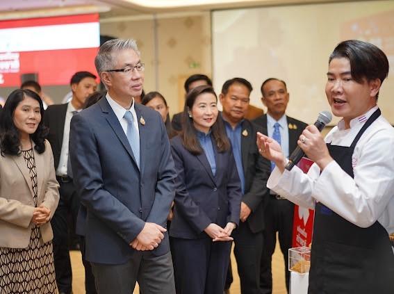กระทรวงอุตฯ ส่ง ดีพร้อม ร่วมผนึกกำลังภาครัฐ-เอกชน-ประชาชน ตะลุยปั้นเชฟไฟแรง 1.7 หมื่นคน พร้อมต่อยอดสร้างเชฟมืออาชีพสู่ครัวโลก หวังกระตุ้นเศรษฐกิจประเทศกว่า 3,500 ล้านบาท ตามนโยบาย รมว.เอกนัฏ