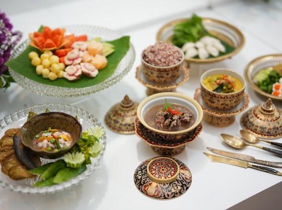 กระทรวงอุตฯ ส่ง ดีพร้อม ร่วมผนึกกำลังภาครัฐ-เอกชน-ประชาชน ตะลุยปั้นเชฟไฟแรง 1.7 หมื่นคน พร้อมต่อยอดสร้างเชฟมืออาชีพสู่ครัวโลก หวังกระตุ้นเศรษฐกิจประเทศกว่า 3,500 ล้านบาท ตามนโยบาย รมว.เอกนัฏ