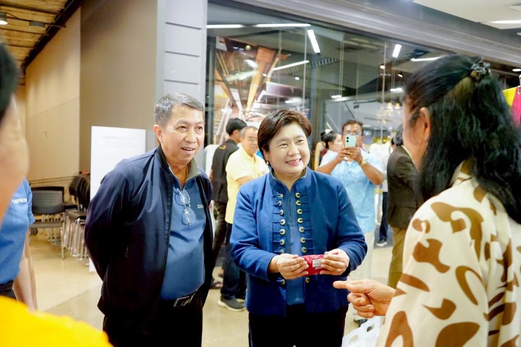 “รองอธิบดีดวงดาวว” ล่องใต้อวดโฉม 10 ต้นแบบผลิตภัณฑ์อาหารชุมชน ดึงอัตลักษณ์พื้นถิ่นและของดีพื้นเมือง หนุนพลังซอฟต์พาวเวอร์อาหารให้โตไกล ตามนโนบายอธิบดีณัฏฐิญา