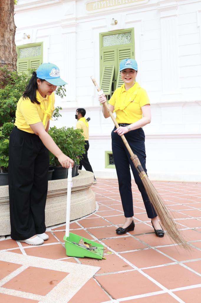 กระทรวงอุตสาหกรรมจัดกิจกรรมจิตอาสา “ปรับปรุงคุณภาพน้ำในคลองรอบวัดบวรนิเวศวิหาร” ระยะที่ 2 น้อมถวายพระราชกุศลเฉลิมพระเกียรติ ร.10