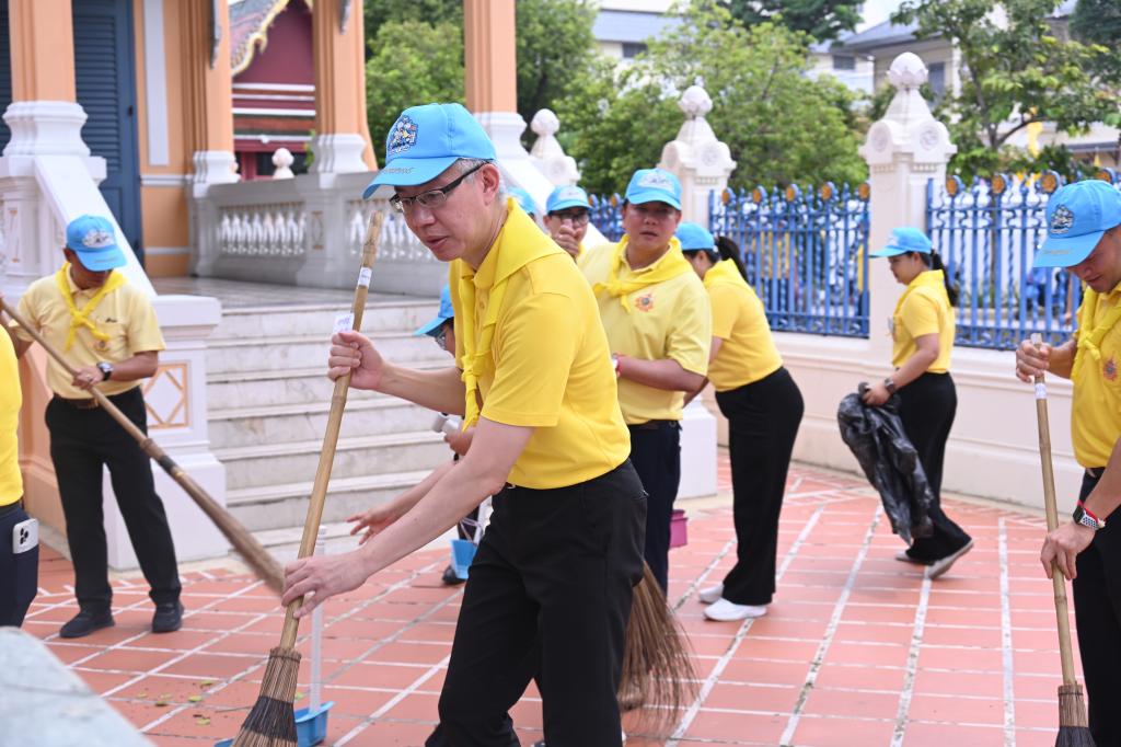 กระทรวงอุตสาหกรรมจัดกิจกรรมจิตอาสา “ปรับปรุงคุณภาพน้ำในคลองรอบวัดบวรนิเวศวิหาร” ระยะที่ 2 น้อมถวายพระราชกุศลเฉลิมพระเกียรติ ร.10