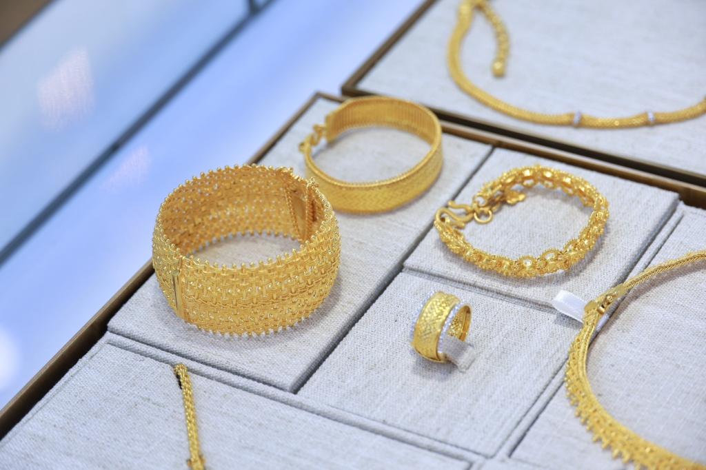 “ดีพร้อม" จัดประกวด Fashion Hero Brand: Jewelry Edition 2025 ดัน ผปก. อุตฯ อัญมณีและเครื่องประดับไทย พุ่งทะยานสู่ตลาดโลก คาดสร้างมูลค่าทาง ศก. ทะลุ 50 ลบ. ตามนโยบาย รมว.เอกนัฏ