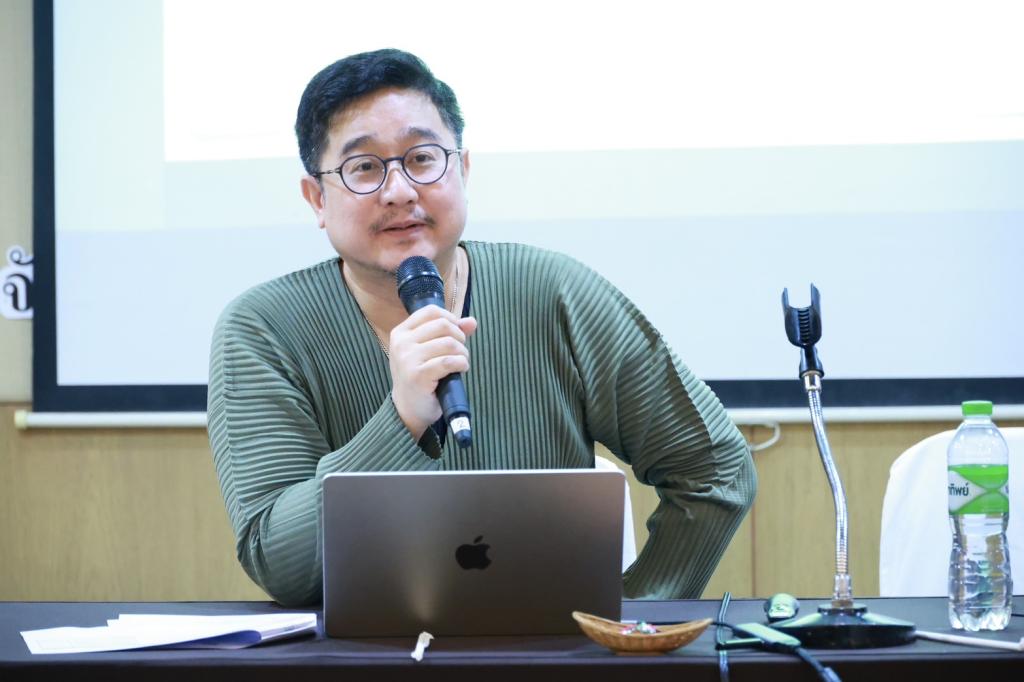 “ปลัดณัฐพล“ ร่วมรับฟัง “ดีพร้อม” เปิดห้อง ล้อมวงระดมความคิดเห็น สร้าง skill การเป็นผู้นำที่ีดี ส่งเสริมคอมมูนิตี้ที่ดีพร้อม ตามนโยบาย อธิบดีณัฏฐิญา