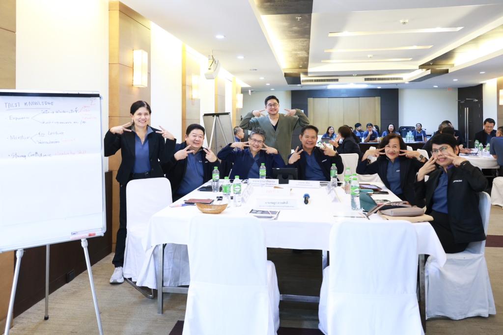 “ปลัดณัฐพล“ ร่วมรับฟัง “ดีพร้อม” เปิดห้อง ล้อมวงระดมความคิดเห็น สร้าง skill การเป็นผู้นำที่ีดี ส่งเสริมคอมมูนิตี้ที่ดีพร้อม ตามนโยบาย อธิบดีณัฏฐิญา
