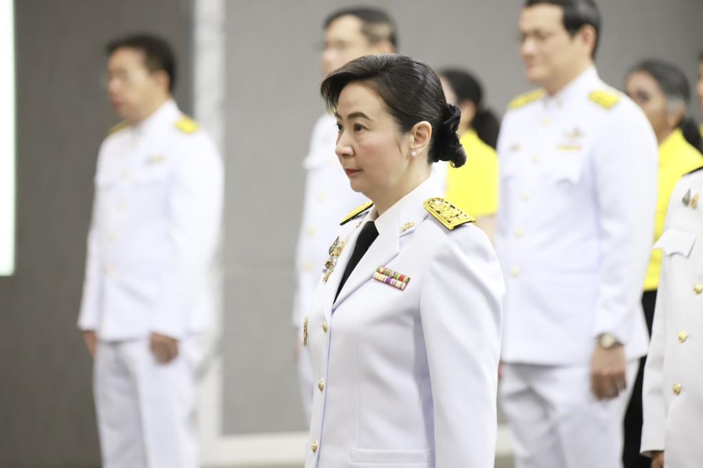 “อธิบดีณัฏฐิญา” นำทีมผู้บริหารและข้าราชการดีพร้อม ถวายสัตย์ปฏิญาณเพื่อเป็นข้าราชการที่ดีและพลังของแผ่นดิน เนื่องในวันเฉลิมพระชนมพรรษาพระบาทสมเด็จพระเจ้าอยู่หัว