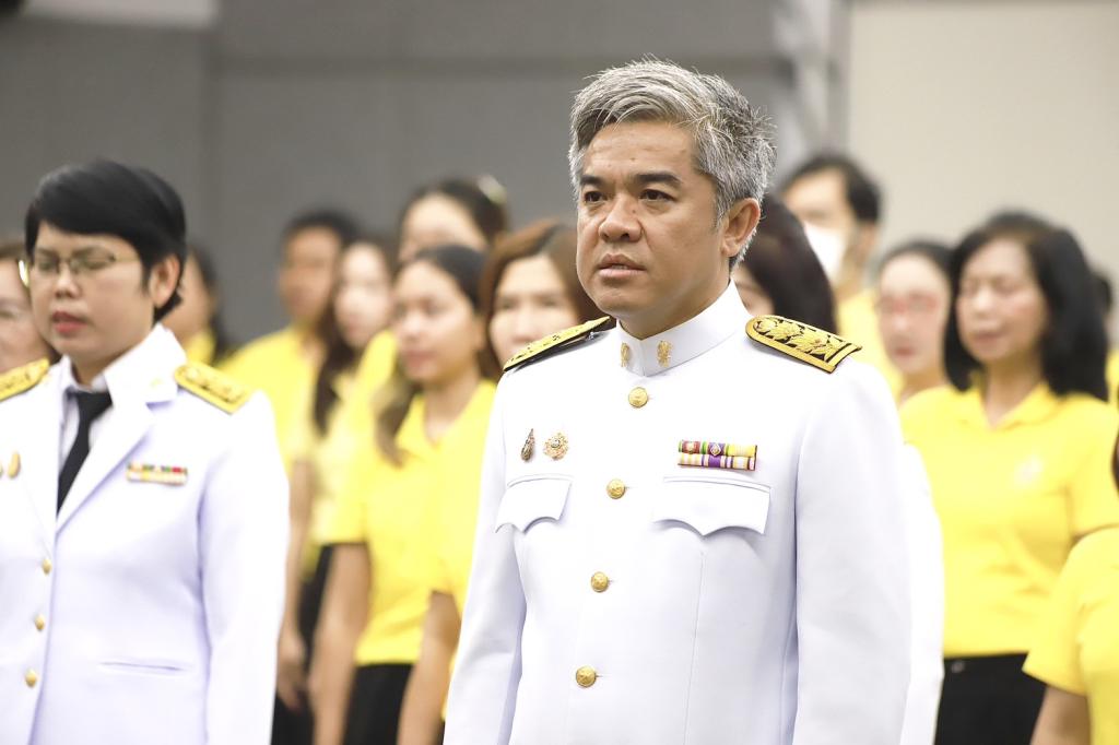 “อธิบดีณัฏฐิญา” นำทีมผู้บริหารและข้าราชการดีพร้อม ถวายสัตย์ปฏิญาณเพื่อเป็นข้าราชการที่ดีและพลังของแผ่นดิน เนื่องในวันเฉลิมพระชนมพรรษาพระบาทสมเด็จพระเจ้าอยู่หัว