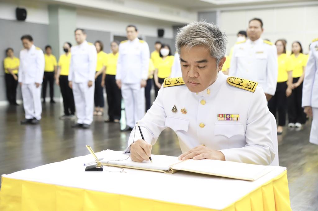 “อธิบดีณัฏฐิญา” นำทีมผู้บริหารและข้าราชการดีพร้อม ถวายสัตย์ปฏิญาณเพื่อเป็นข้าราชการที่ดีและพลังของแผ่นดิน เนื่องในวันเฉลิมพระชนมพรรษาพระบาทสมเด็จพระเจ้าอยู่หัว