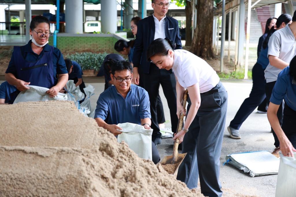 “อธิบดีณัฏฐิญา” ลงพื้นที่เชียงใหม่ ตรวจเยี่ยม DIPROM Center 1 เตรียมรับมือสถานการณ์น้ำท่วม เรียนเชิญ “ปลัดณัฐพล” วางแผนช่วยเหลือ ผปก. ในพื้นที่อุทกภัย พร้อม “ผู้ว่าเชียงใหม่” และหน่วยงาน อก. ในพื้นที่ร่วมฟื้นฟู เยียวยาให้ฟื้นตัวได้โดยเร็ว