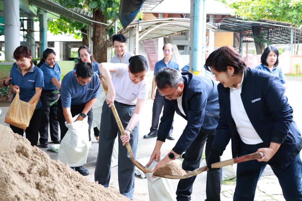 “อธิบดีณัฏฐิญา” ลงพื้นที่เชียงใหม่ ตรวจเยี่ยม DIPROM Center 1 เตรียมรับมือสถานการณ์น้ำท่วม เรียนเชิญ “ปลัดณัฐพล” วางแผนช่วยเหลือ ผปก. ในพื้นที่อุทกภัย พร้อม “ผู้ว่าเชียงใหม่” และหน่วยงาน อก. ในพื้นที่ร่วมฟื้นฟู เยียวยาให้ฟื้นตัวได้โดยเร็ว