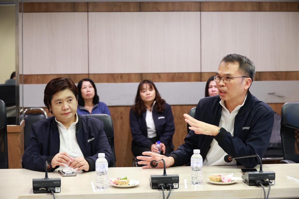 “อธิบดีณัฏฐิญา” ลงพื้นที่เชียงใหม่ ตรวจเยี่ยม DIPROM Center 1 เตรียมรับมือสถานการณ์น้ำท่วม เรียนเชิญ “ปลัดณัฐพล” วางแผนช่วยเหลือ ผปก. ในพื้นที่อุทกภัย พร้อม “ผู้ว่าเชียงใหม่” และหน่วยงาน อก. ในพื้นที่ร่วมฟื้นฟู เยียวยาให้ฟื้นตัวได้โดยเร็ว