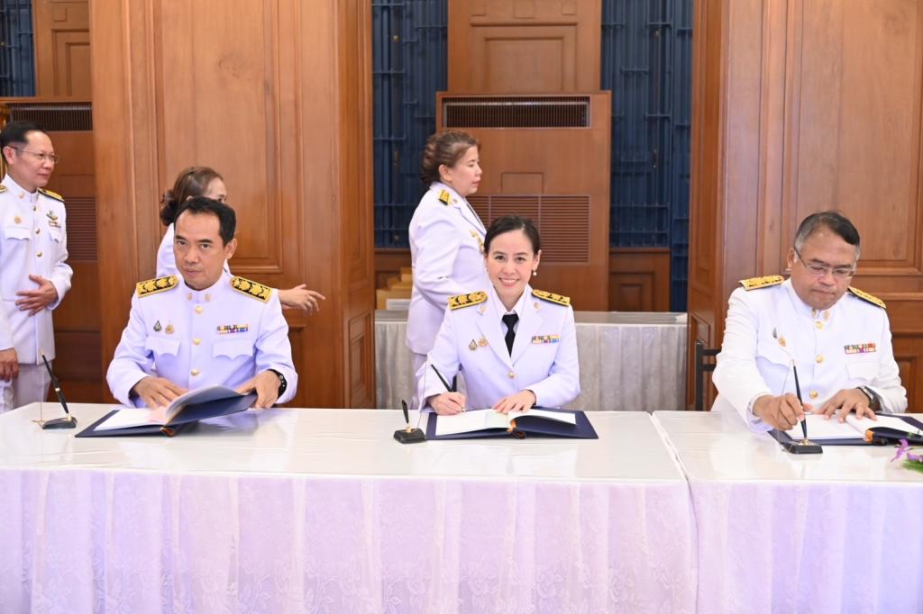 กระทรวงอุตสาหกรรมร่วมลงนามถวายพระพร เนื่องในโอกาสวันเฉลิมพระชนมพรรษาพระบาทสมเด็จพระเจ้าอยู่หัว 28 กรกฎาคม 2568