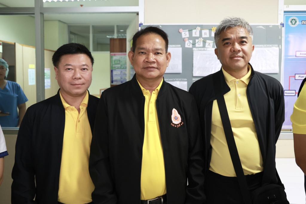 “รมว.เอกนัฏ“ พร้อม ”อธิบดีณัฏฐิญา“ ลงพื้นที่ จ.ศรีสะเกษ เยี่ยมและให้กำลังใจผู้ได้รับบาดเจ็บฯ เตรียมการส่งเสริมอาชีพ ต่อยอดทักษะที่จำเป็นต่อการประกอบธุรกิจ พร้อมมอบถุงยังชีพให้ประชาชนผ และส่งกำลังใจให้ทีมแพทย์และพยาบาลในพื้นที่
