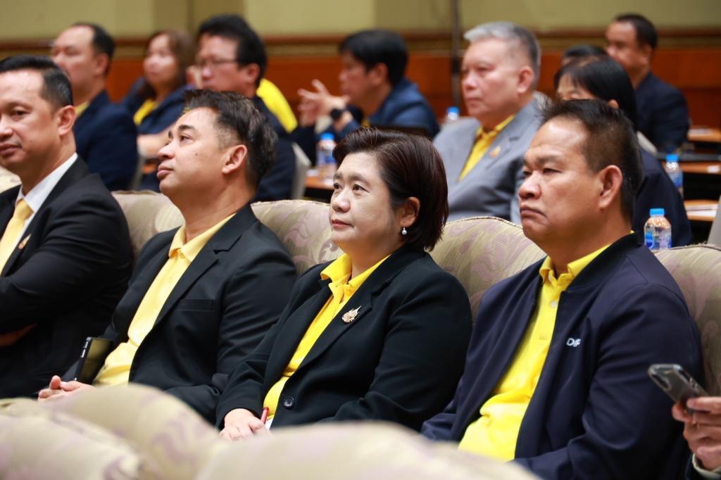 “ปลัดณัฐพล” สั่งการ ดีพร้อม เร่งติดอาวุธบุคลากร พร้อมสร้างเครือข่ายและเชื่อมโยงบริการ ร่วมเดินหน้าขับเคลื่อนภาคอุตสาหกรรม ตามนโยบาย รมว.เอกนัฏ