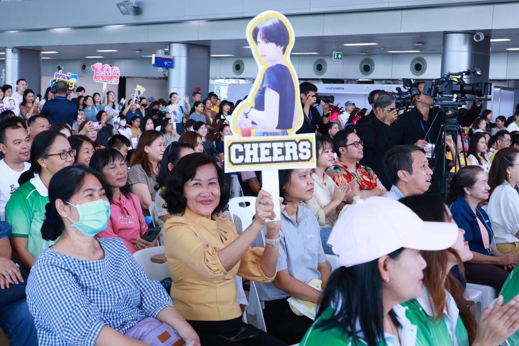 “Voice of MIND” กระหึ่มเวทีกลาง กรุงเทพอภิวัฒน์ สร้าง “Influ” รอบชิง 12 คนสุดท้าย ปั่นกระแส Soft Power กระตุ้นการจำหน่ายสินค้า เม็ดเงินสะพัด เสริมแรงช่วยภัยพิบัติ อุทกภัยและชายแดน
