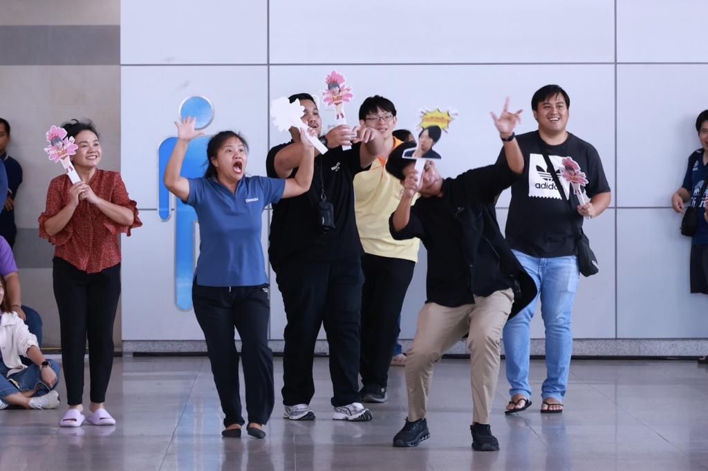 “Voice of MIND” กระหึ่มเวทีกลาง กรุงเทพอภิวัฒน์ สร้าง “Influ” รอบชิง 12 คนสุดท้าย ปั่นกระแส Soft Power กระตุ้นการจำหน่ายสินค้า เม็ดเงินสะพัด เสริมแรงช่วยภัยพิบัติ อุทกภัยและชายแดน
