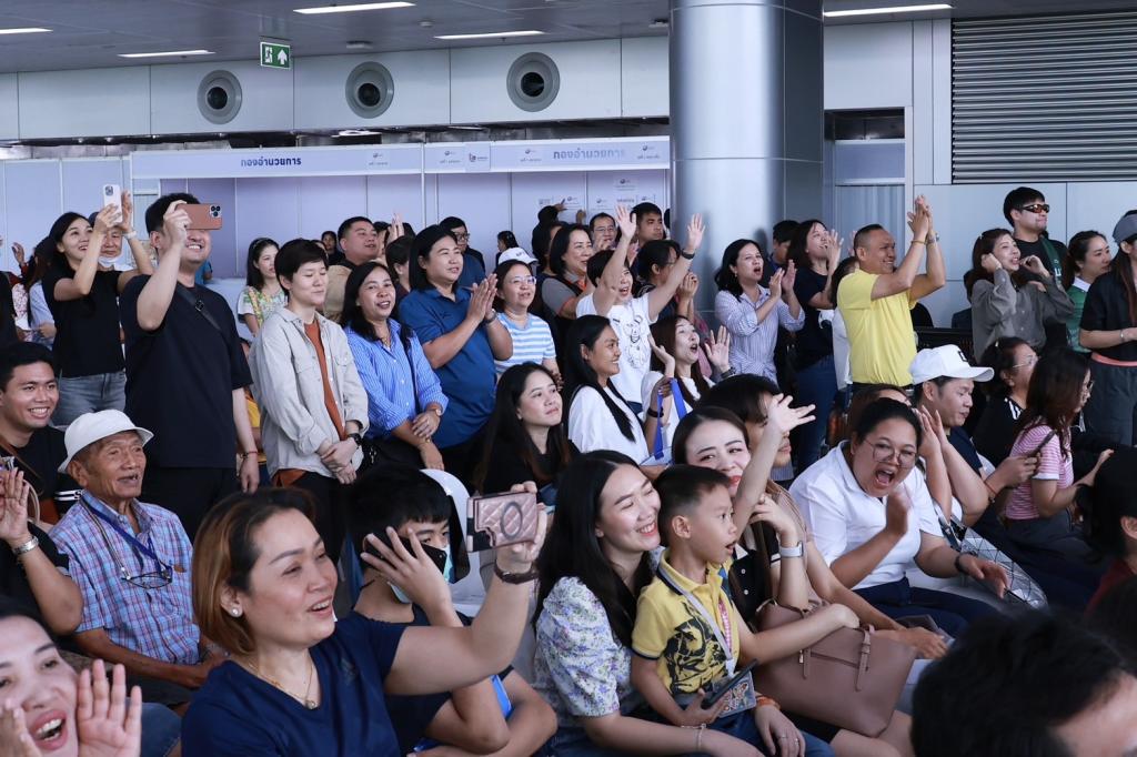 “Voice of MIND” กระหึ่มเวทีกลาง กรุงเทพอภิวัฒน์ สร้าง “Influ” รอบชิง 12 คนสุดท้าย ปั่นกระแส Soft Power กระตุ้นการจำหน่ายสินค้า เม็ดเงินสะพัด เสริมแรงช่วยภัยพิบัติ อุทกภัยและชายแดน
