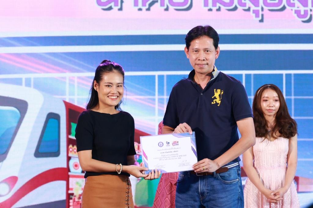 “Voice of MIND” กระหึ่มเวทีกลาง กรุงเทพอภิวัฒน์ สร้าง “Influ” รอบชิง 12 คนสุดท้าย ปั่นกระแส Soft Power กระตุ้นการจำหน่ายสินค้า เม็ดเงินสะพัด เสริมแรงช่วยภัยพิบัติ อุทกภัยและชายแดน