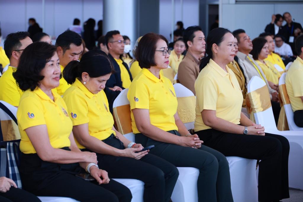 “ดีพร้อม” ปลุกพลังเกษตรอุตสาหกรรมไทย โชว์ผลงานพร้อมมอบรางวัลนวัตกรรมอัจฉริยะ