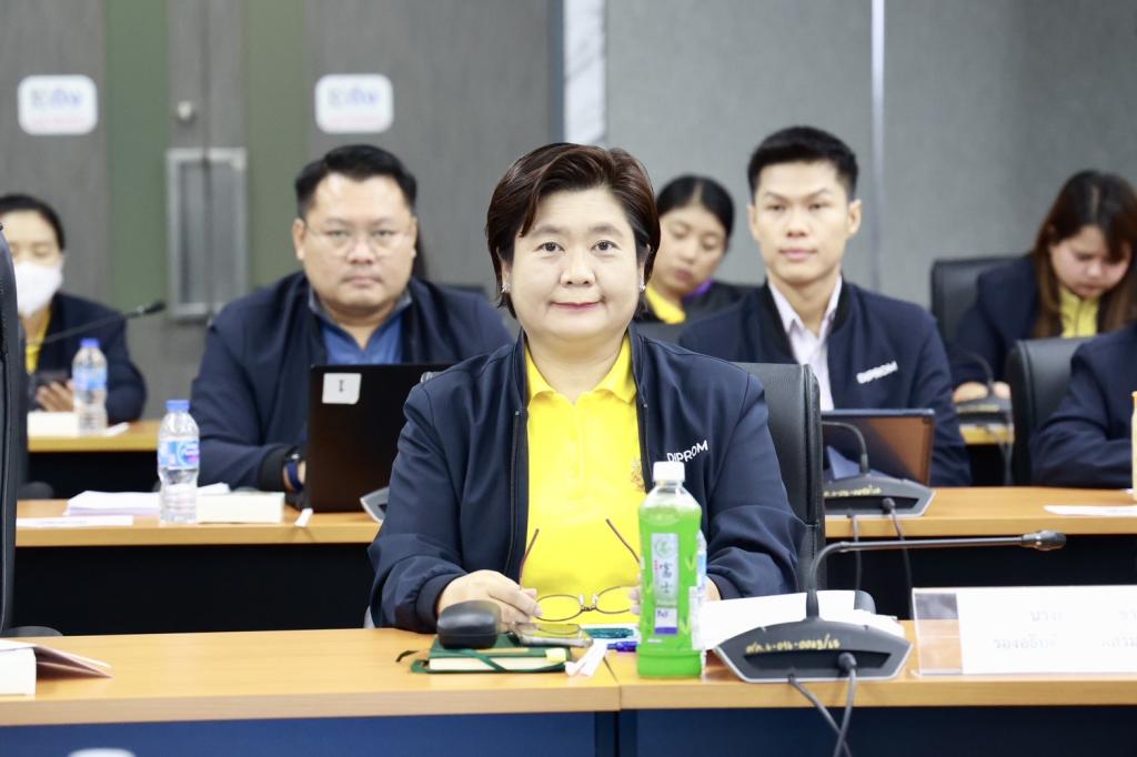“อธิบดีณัฏฐิญา” เปิดห้องแถลงผลการดำเนินงาน “ดีพร้อมคอมมูนิตี้” ในการตรวจประเมินการปฏิบัติราชการ สรุปผลปี 68 ขานรับ 4 มิติ MIND พร้อมดันโยบาย DIPROM FLEXI รับมือความท้าทายปี 69